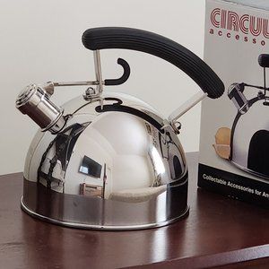 Circulon Stainless Steel 2.5 Qt Whistling Tea Kettle NIB